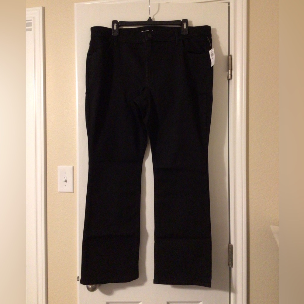 NWT Old Navy Black Mid Rise Wow Bootcut Jeans